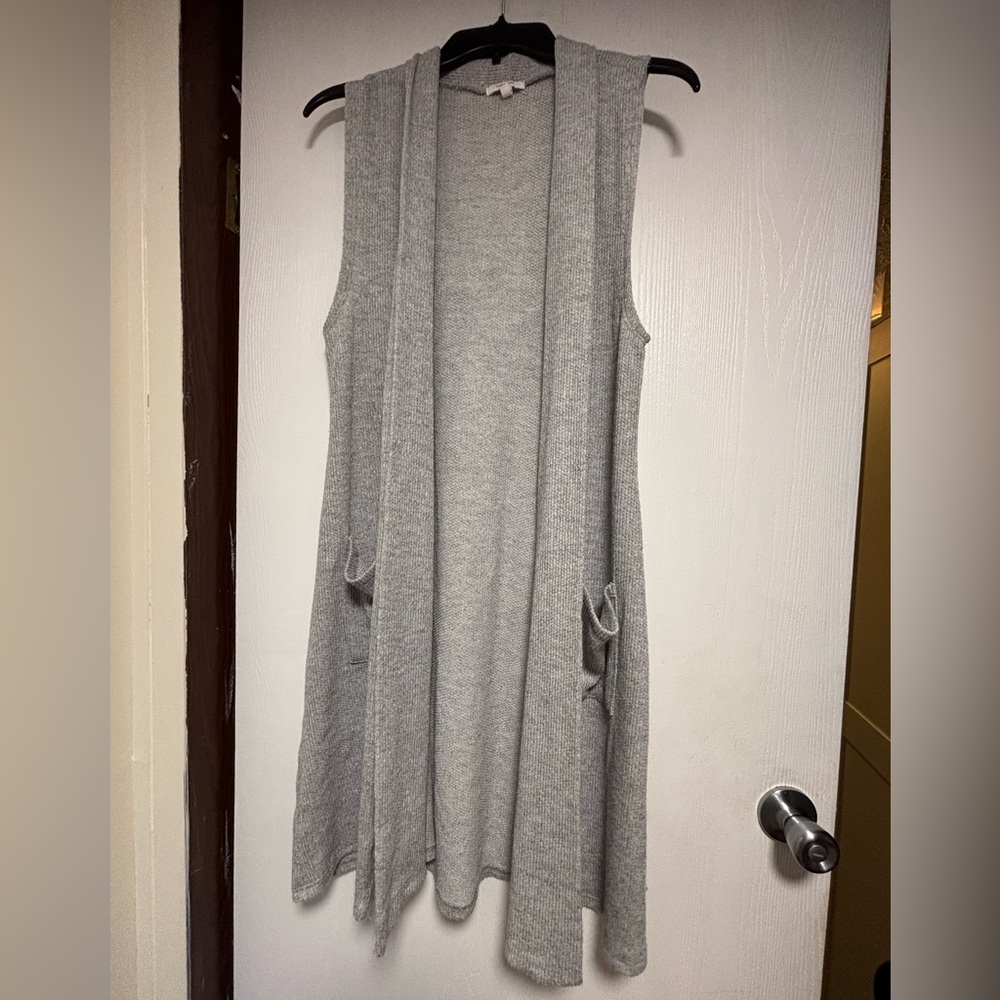 Maurices Gray Sleeveless Cardigan